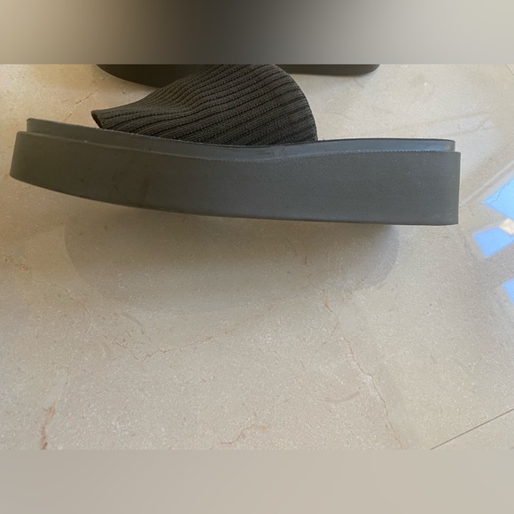 Steve Madden Platform Sandals - Picture 2 of 5